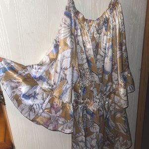 Easel romper size small